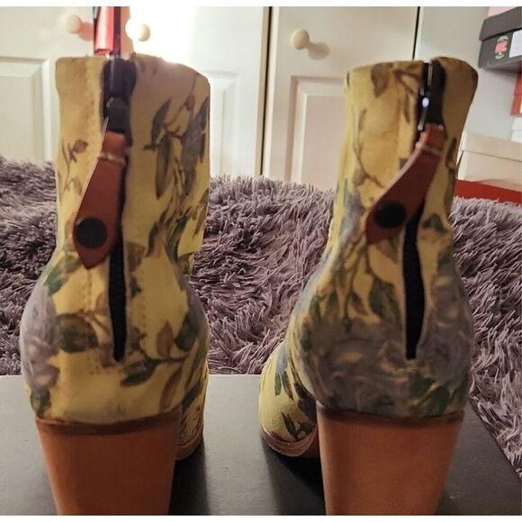 Rag & Bone Newbury bootie yellow blue floral sz 8/38 - Picture 6 of 8